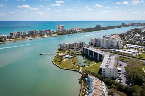 Condo in Tequesta, Florida, 2 bedrooms  № 1210497 - photo 6