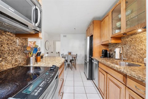 Copropriété à vendre à Deerfield Beach, Floride: 2 chambres, 82.4 m2 № 1073800 - photo 21