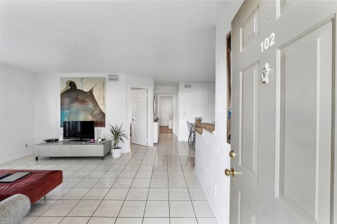 Copropriété à vendre à Deerfield Beach, Floride: 2 chambres, 82.4 m2 № 1073800 - photo 15