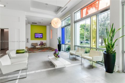 Condominio en venta en Miami, Florida, 1 dormitorio, 64.38 m2 № 1399492 - foto 20