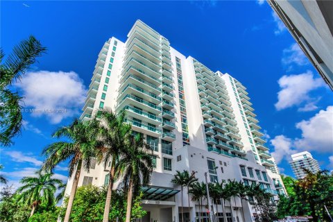 Condominio en venta en Miami, Florida, 1 dormitorio, 64.38 m2 № 1399492 - foto 24