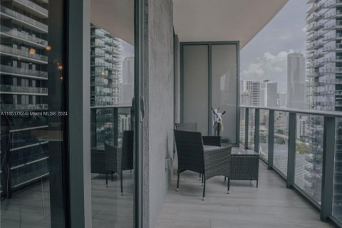 Condominio en venta en Miami, Florida, 1 dormitorio, 73.58 m2 № 1399447 - foto 2