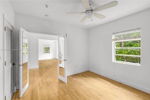 Condo in Miami Beach, Florida, 1 bedroom  № 1399491 - photo 4