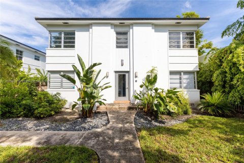 Condo in Miami Beach, Florida, 1 bedroom  № 1399491 - photo 19