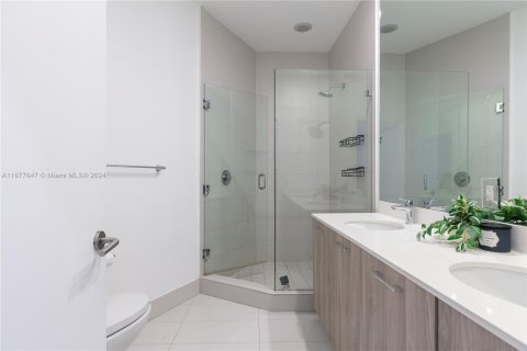 Condo in Miami, Florida, 2 bedrooms  № 1403010 - photo 19