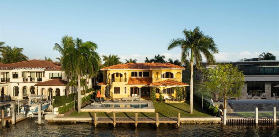 Casa en Golden Beach, Florida 5 dormitorios, 502.23 m2 № 1035508