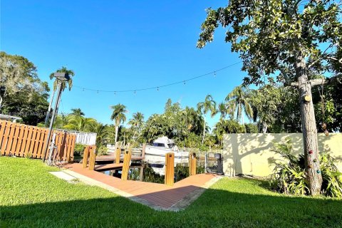 Casa en venta en Dania Beach, Florida, 4 dormitorios, 191.75 m2 № 1239944 - foto 4