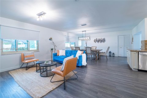 Villa ou maison à vendre à Dania Beach, Floride: 4 chambres, 191.75 m2 № 1239944 - photo 17