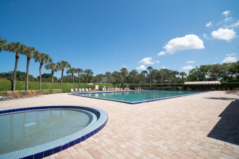 Touwnhouse à vendre à West Palm Beach, Floride: 2 chambres, 114.83 m2 № 1059209 - photo 1