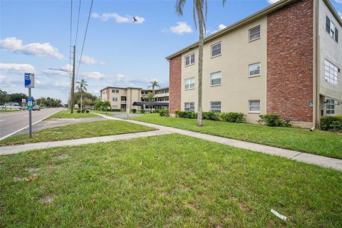 Condominio en venta en Saint Petersburg, Florida, 2 dormitorios, 105.44 m2 № 1412566 - foto 3