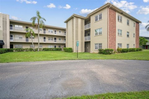 Condominio en venta en Saint Petersburg, Florida, 2 dormitorios, 105.44 m2 № 1412566 - foto 2