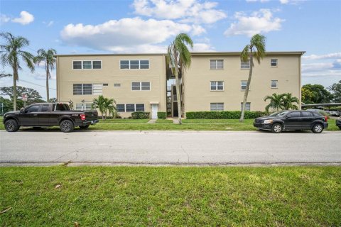 Condominio en venta en Saint Petersburg, Florida, 2 dormitorios, 105.44 m2 № 1412566 - foto 8