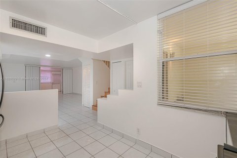 Copropriété à vendre à Aventura, Floride: 3 chambres, 123.56 m2 № 1272769 - photo 15