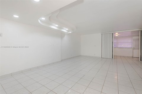 Купить кондоминиум в Авентура, Флорида 3 спальни, 123.56м2, № 1272769 - фото 3