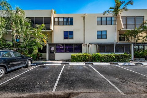 Condo in Aventura, Florida, 3 bedrooms  № 1272769 - photo 2