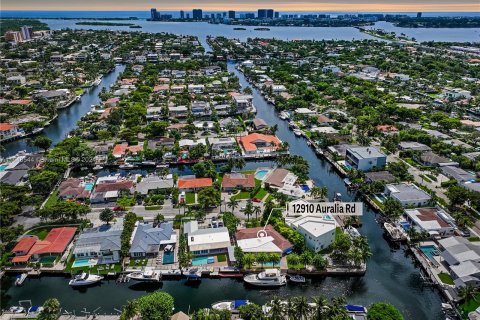 Villa ou maison à vendre à North Miami, Floride: 3 chambres, 238.67 m2 № 1332739 - photo 3