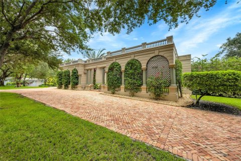 Casa en venta en Coral Gables, Florida, 5 dormitorios, 528.24 m2 № 1241135 - foto 1