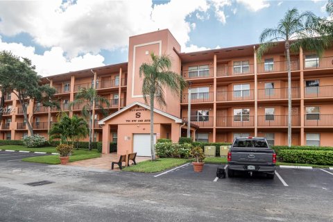 Condo in Pembroke Pines, Florida, 2 bedrooms  № 1423215 - photo 25