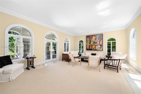 House in Miami Beach, Florida 6 bedrooms, 639.54 sq.m. № 1226526 - photo 20