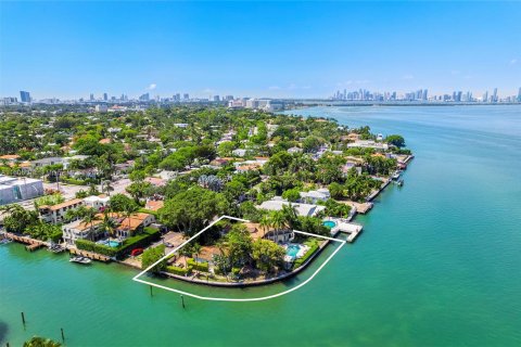 Casa en venta en Miami Beach, Florida, 6 dormitorios, 639.54 m2 № 1226526 - foto 13