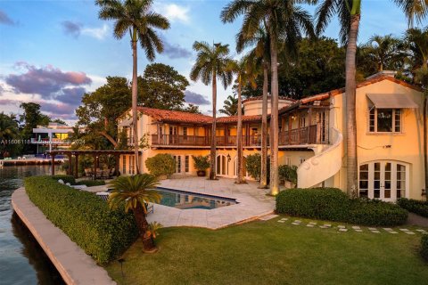 House in Miami Beach, Florida 6 bedrooms, 639.54 sq.m. № 1226526 - photo 10