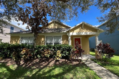 Villa ou maison à louer à Orlando, Floride: 3 chambres, 159.23 m2 № 1356510 - photo 1