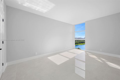 Copropriété à vendre à Aventura, Floride: 3 chambres, 144.93 m2 № 1388083 - photo 14