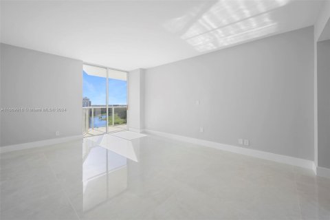 Copropriété à vendre à Aventura, Floride: 3 chambres, 144.93 m2 № 1388083 - photo 8