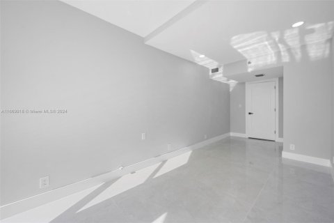 Copropriété à vendre à Aventura, Floride: 3 chambres, 144.93 m2 № 1388083 - photo 20