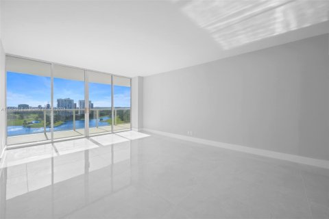 Copropriété à vendre à Aventura, Floride: 3 chambres, 144.93 m2 № 1388083 - photo 2