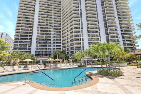 Condo in Aventura, Florida, 3 bedrooms  № 1388083 - photo 26