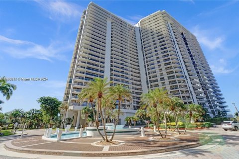 Condo in Aventura, Florida, 3 bedrooms  № 1388083 - photo 25