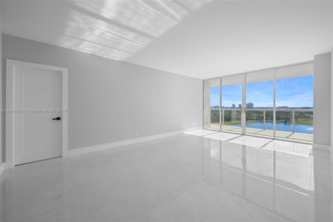 Copropriété à vendre à Aventura, Floride: 3 chambres, 144.93 m2 № 1388083 - photo 1