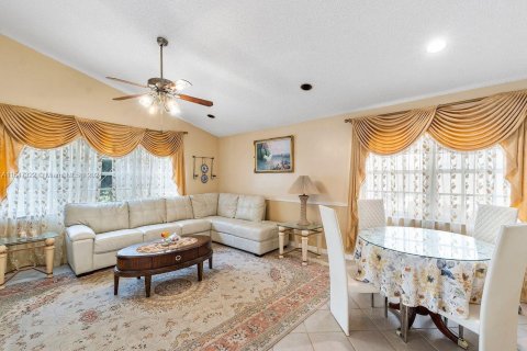 Casa en venta en Weston, Florida, 4 dormitorios, 213.86 m2 № 1064967 - foto 10