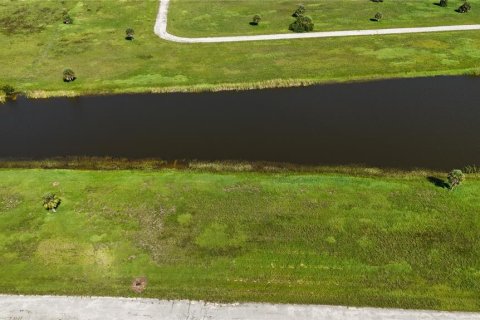 Terreno en venta en Placida, Florida № 1341133 - foto 2