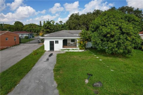 Villa ou maison à vendre à El Portal, Floride: 3 chambres, 100.33 m2 № 1021722 - photo 24