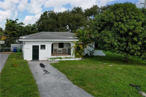 Casa en venta en El Portal, Florida, 3 dormitorios, 100.33 m2 № 1021722 - foto 1