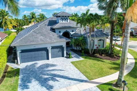 Villa ou maison à vendre à Plantation, Floride: 5 chambres № 1039912 - photo 1