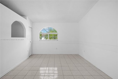 Condominio en venta en Hialeah, Florida, 2 dormitorios, 91.97 m2 № 1442023 - foto 8