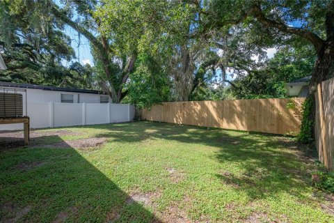 House in Tampa, Florida 3 bedrooms, 105.72 sq.m. № 1393845 - photo 29