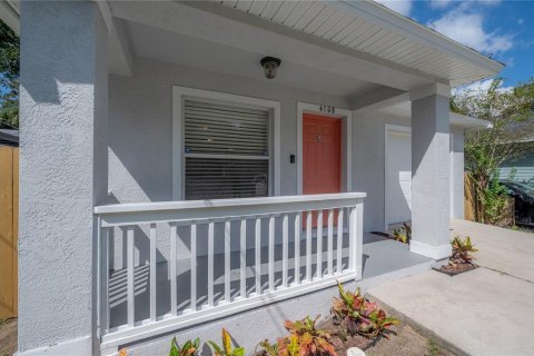 Casa en venta en Tampa, Florida, 3 dormitorios, 105.72 m2 № 1393845 - foto 5