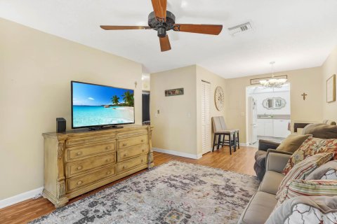 Condo in Stuart, Florida, 2 bedrooms  № 1079108 - photo 28