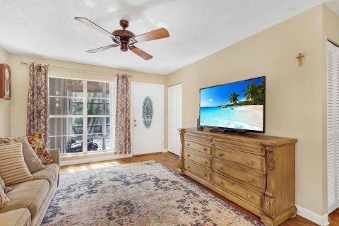 Condo in Stuart, Florida, 2 bedrooms  № 1079108 - photo 25