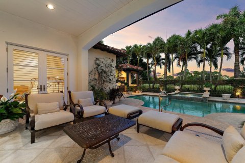 House in Jupiter, Florida 4 bedrooms, 403.57 sq.m. № 1171429 - photo 11