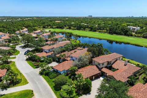 House in Jupiter, Florida 4 bedrooms, 403.57 sq.m. № 1171429 - photo 22