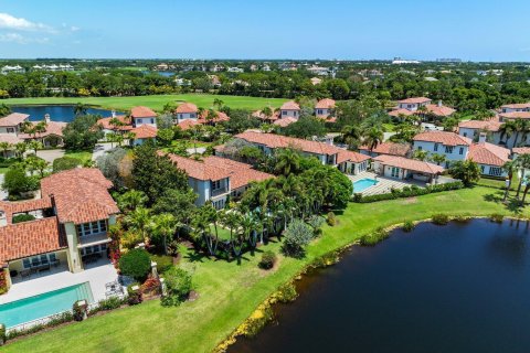 House in Jupiter, Florida 4 bedrooms, 403.57 sq.m. № 1171429 - photo 25