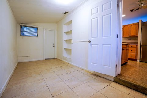 House in Wilton Manors, Florida 3 bedrooms, 129.32 sq.m. № 1068315 - photo 19