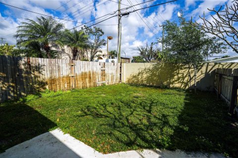 Villa ou maison à vendre à Wilton Manors, Floride: 3 chambres, 129.32 m2 № 1068315 - photo 12