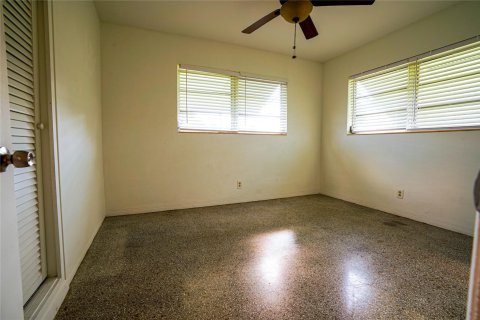 House in Wilton Manors, Florida 3 bedrooms, 129.32 sq.m. № 1068315 - photo 26