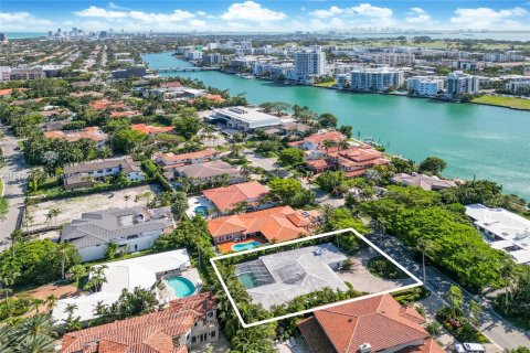 Terreno en venta en Bal Harbour, Florida № 1168305 - foto 5